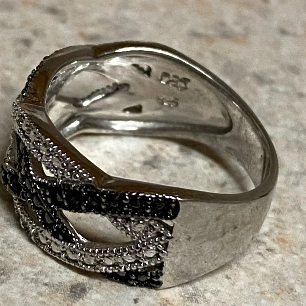 Sterling Silver Black White Marcasite Diamond Ring 925 Size 7.5